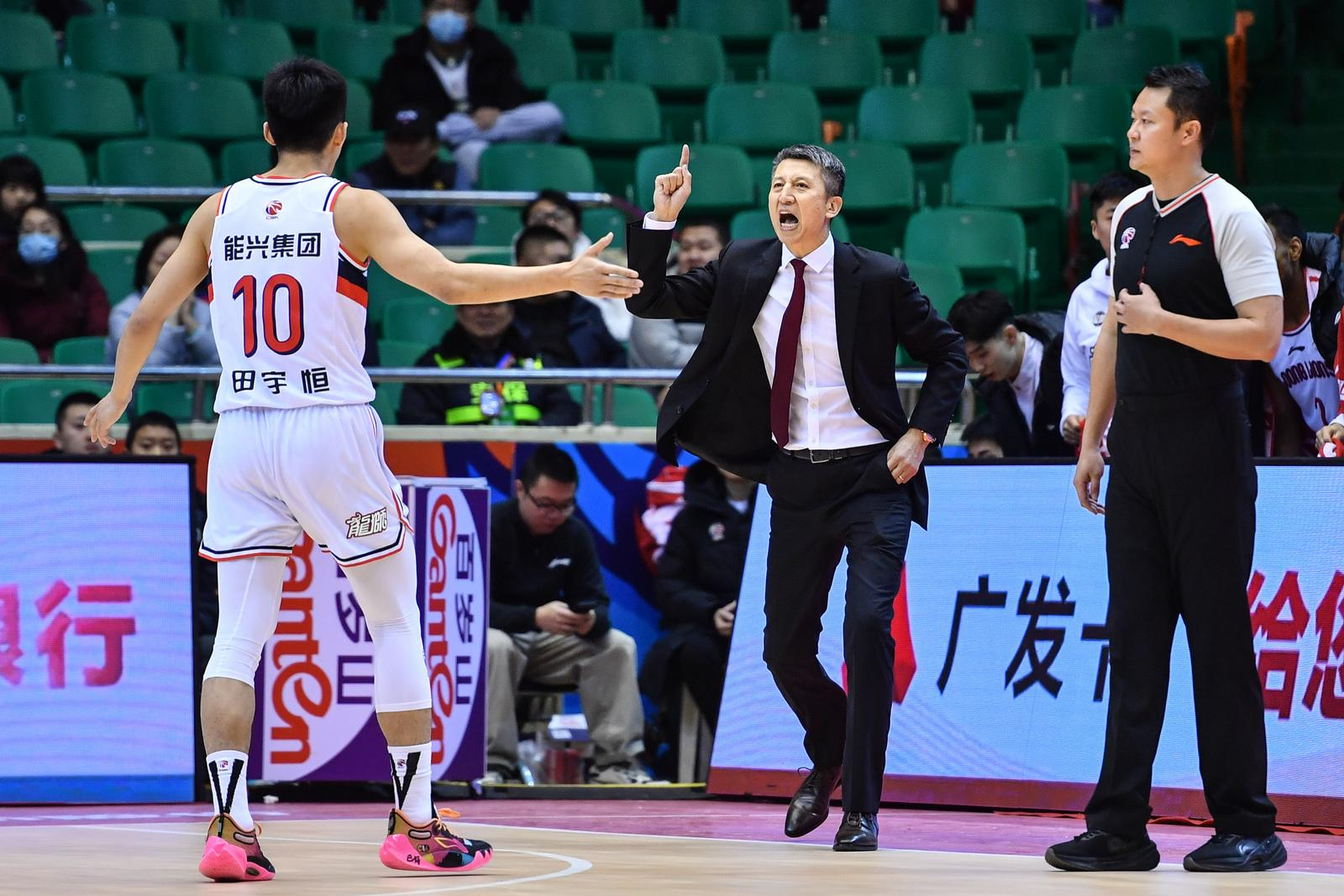 包含广州队主场达成胜利,积极备战下一轮比赛,表现亮眼的词条 包含广州队主场达成胜利,积极备战下一轮比赛,表现亮眼的词条