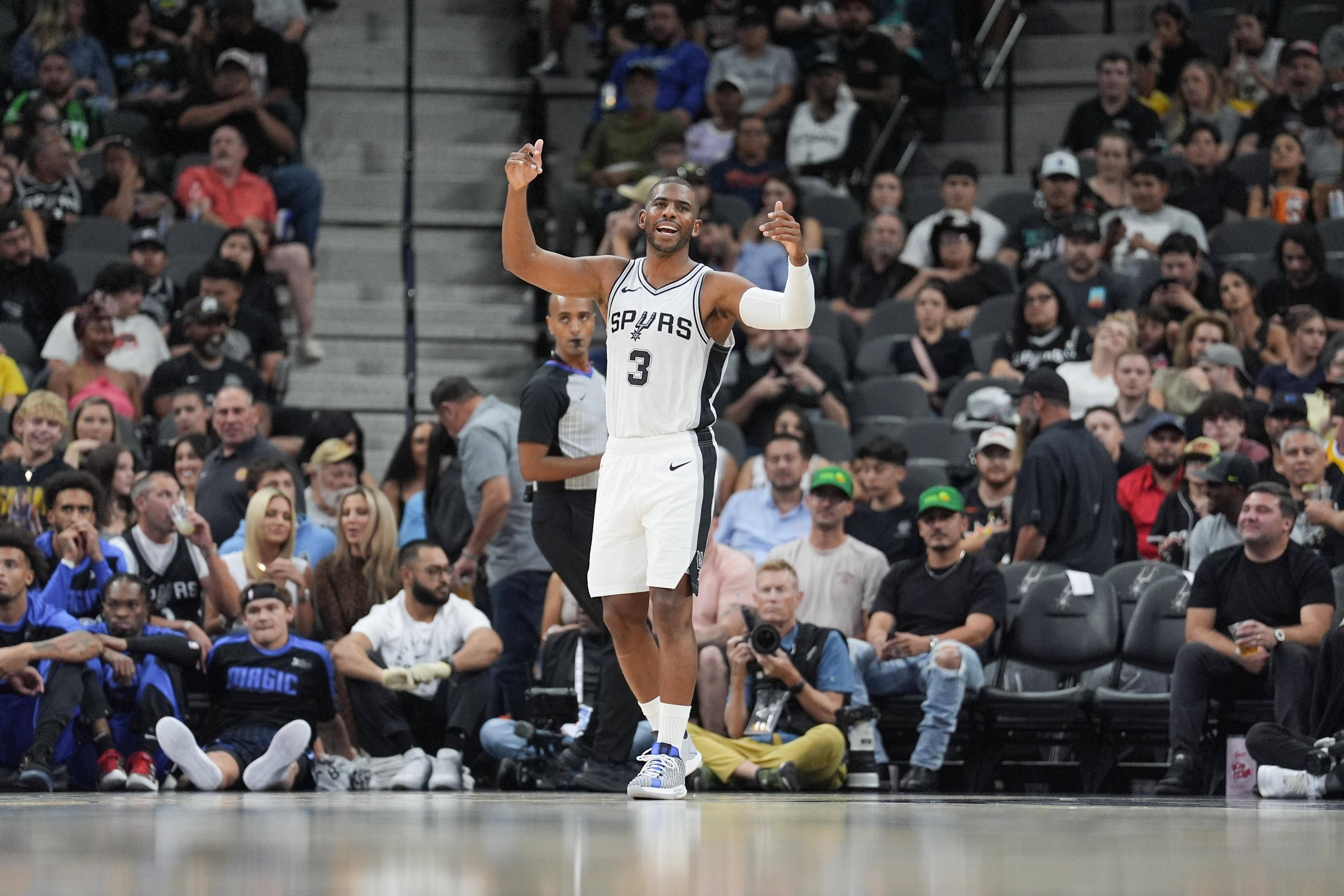 球员在比赛中展现出色的意识!,振奋人心 球员在比赛中展现出色的意识!,振奋人心