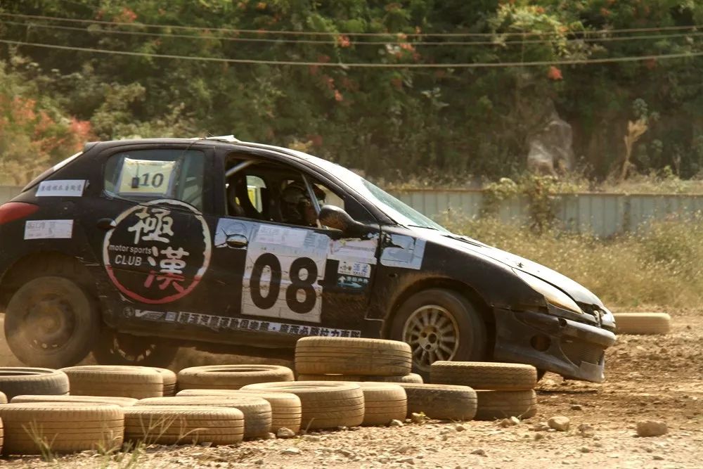 T1轻取C9,369开启传奇时刻顶尖较量小组赛,技惊四座 T1轻取C9,369开启传奇时刻顶尖较量小组赛,技惊四座