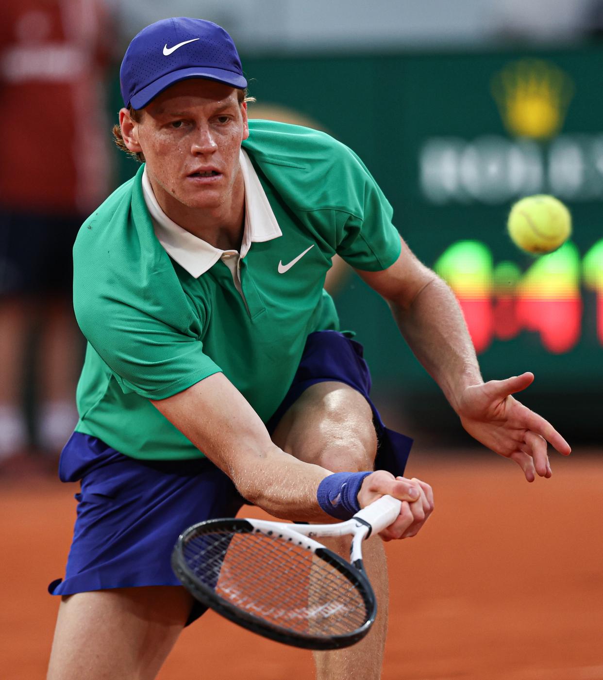 包含法网鏖战ATP总决赛，辛纳惊艳四座的词条