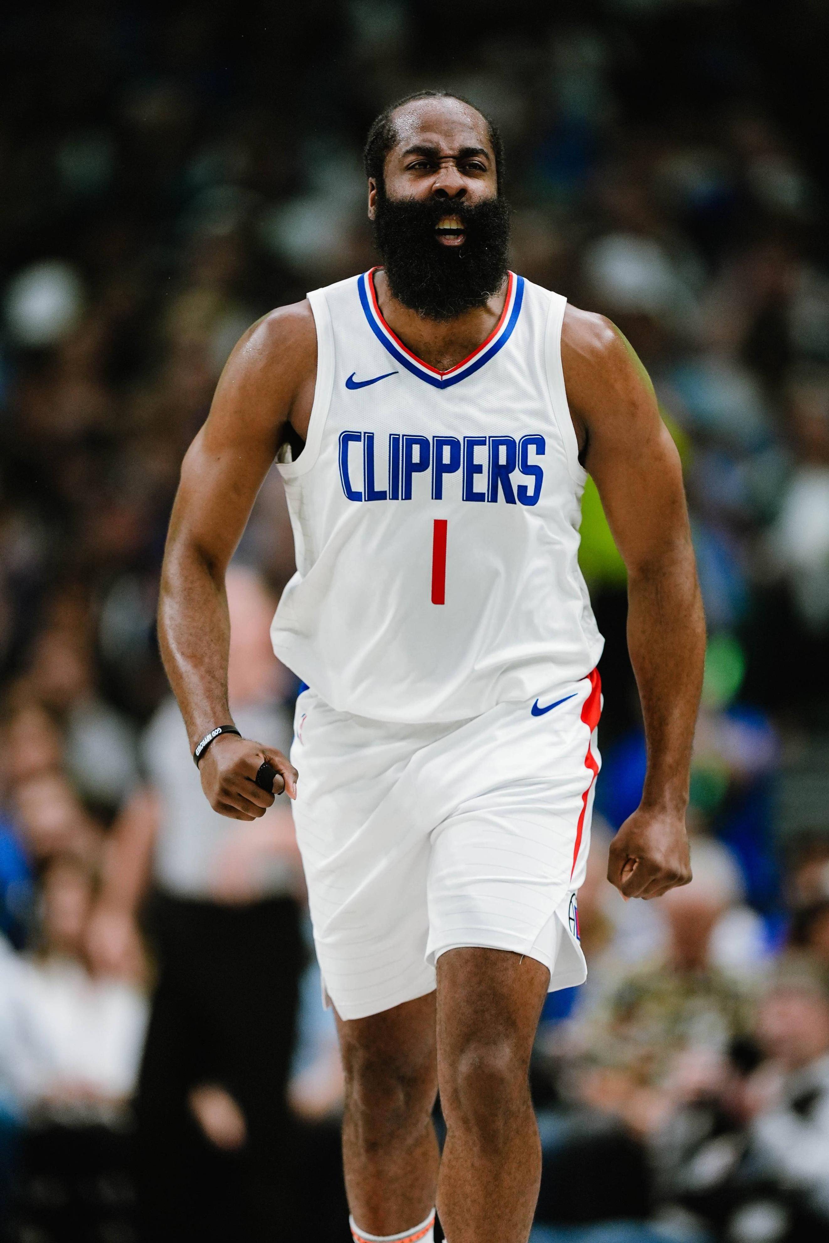 太阳翻盘雷霆，哈登状态火热的简单介绍