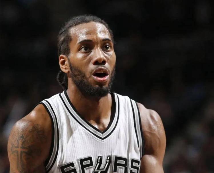 天津队轻取篮网，伦纳德状态火热的简单介绍