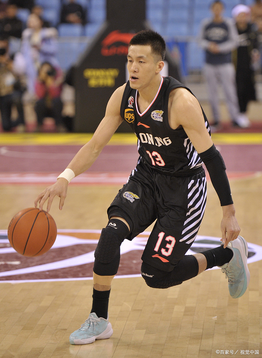 天津队轻取骑士，郭艾伦点燃赛场