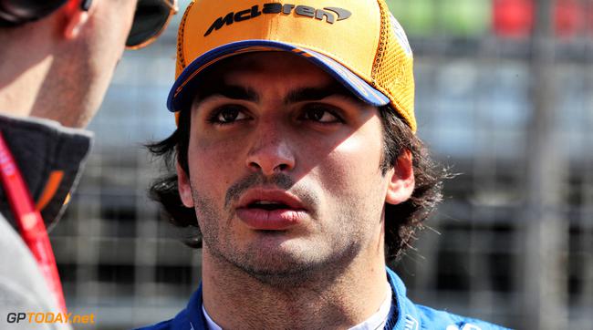 迈凯伦轻取梅赛德斯，塞恩斯高光表现